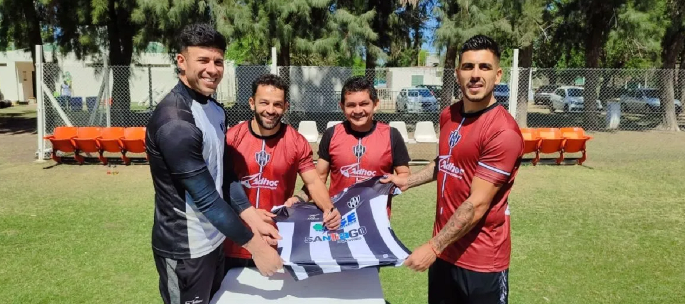 Clubes de fútbol de Argentina enviarán camisetas firmadas a argentinos en Israel